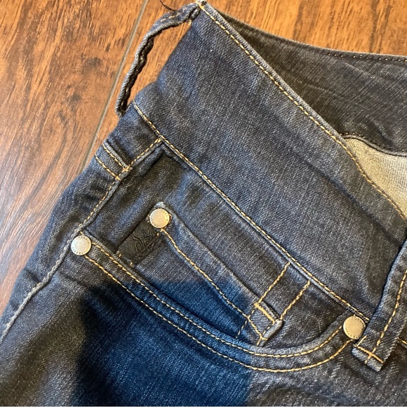 Torrid Women’s Jeans 18R Blue Skinny Stretch Medium Blue Wash Whiskered 18R Reg - Picture 9 of 10